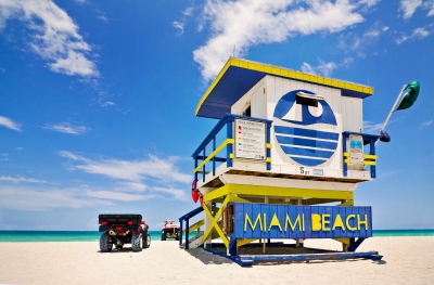 Life Guard am Strand von Miami beach (FotoMak / stock.adobe.com)  lizenziertes Stockfoto 
Infos zur Lizenz unter 'Bildquellennachweis'